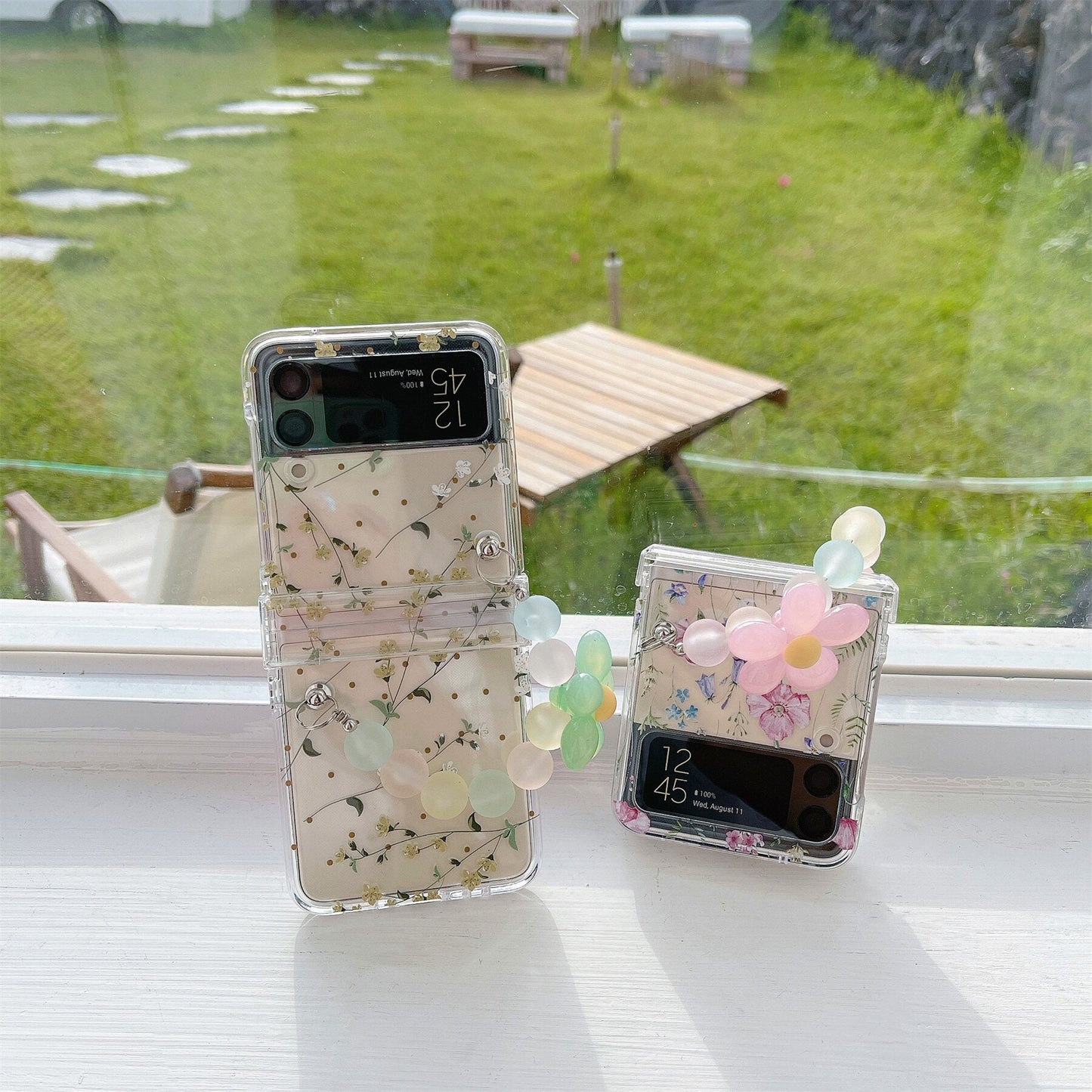 Case with Flowers Bracelet for Samsung Galaxy Z Flip 4